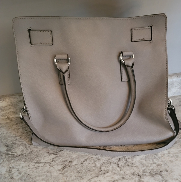 Micheal kors oversized purse - Picture 2 of 4